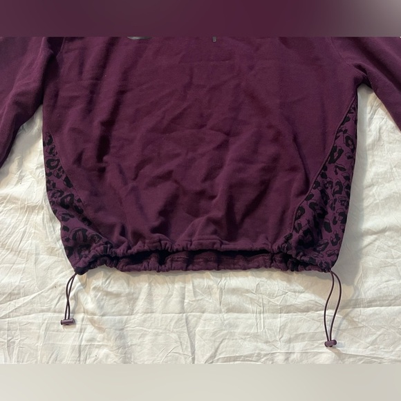 Champion Maroon Hoodie Sweatshirt w Leopard Accents and Adjustable Waist Sz M - Picture 7 of 13